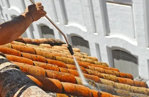 Nettoyage de toitures - La Caunette
